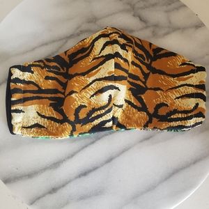 Tiger stripes face mask